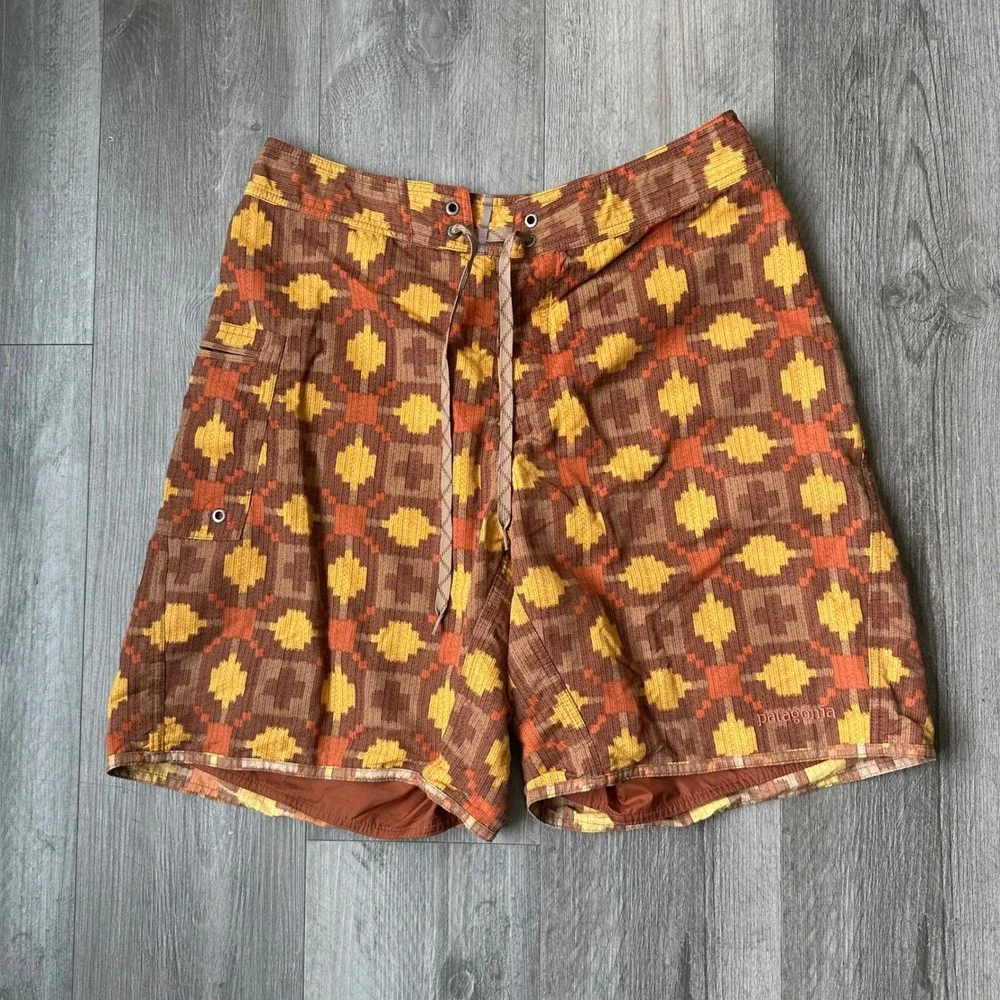 Patagonia Geometric Print Board Shorts Men's 32 Brown Orange Swim lightweight
